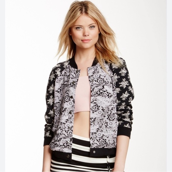 Free People Jackets & Blazers - Free People Floral Print Womens Lightweight Bomber Jacket